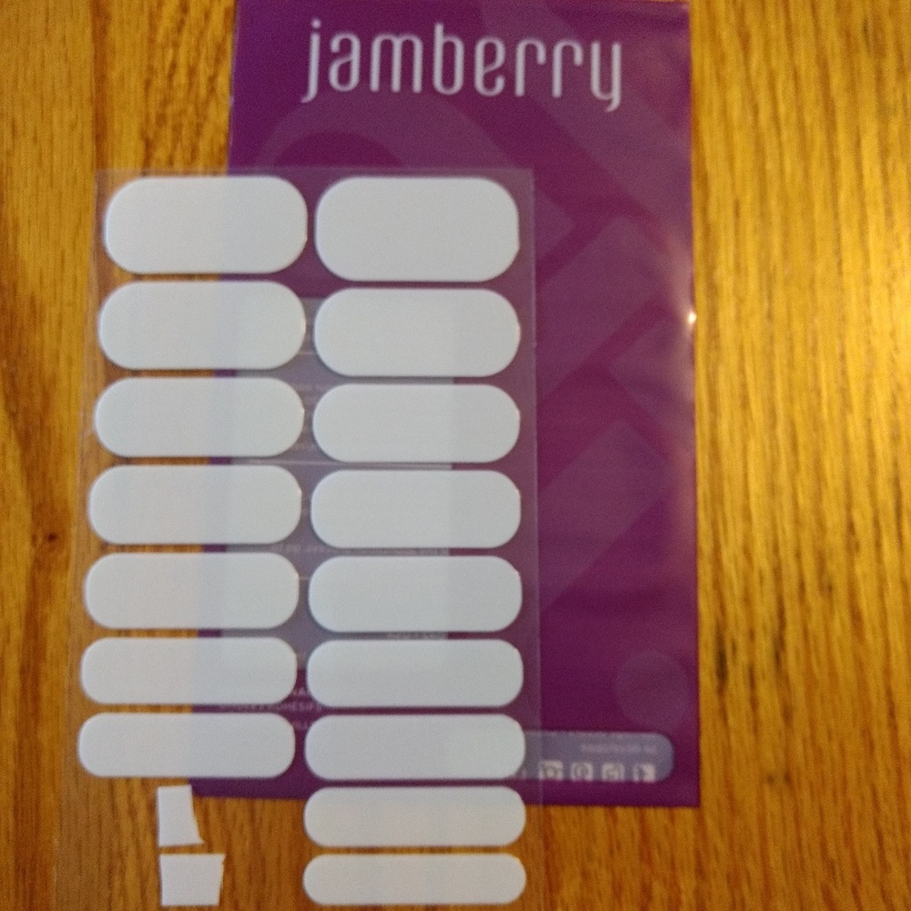 Jamberry Nail Wraps in Whiteout